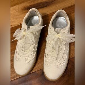Mi.iM Cream Lace-Up Women's Casual Sneakers with Sheer Ribbon Laces